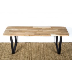 Pied de table en acier avec un plateau en bois massif